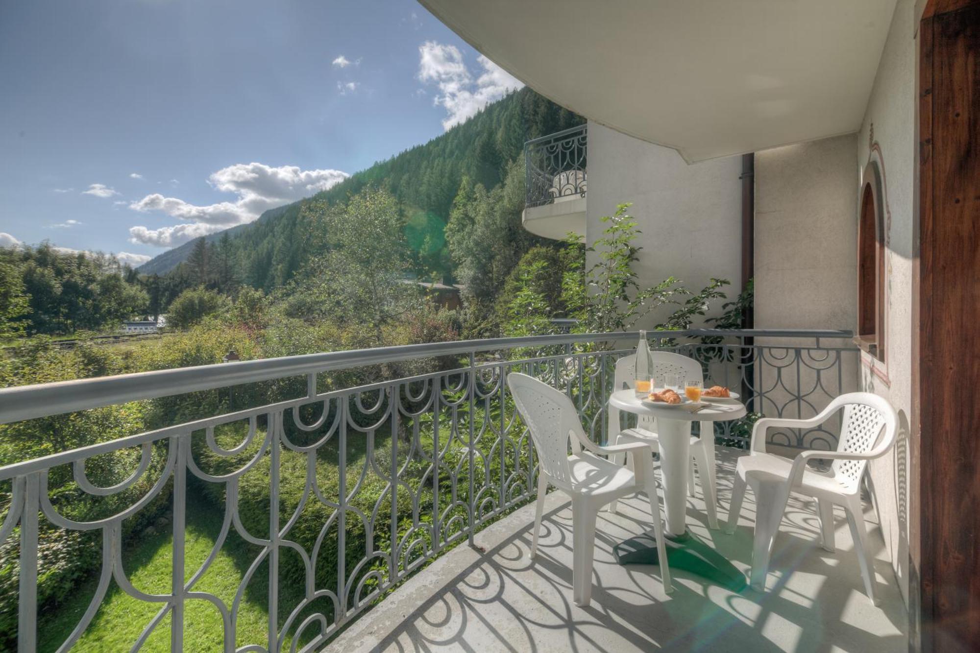 Residence Le Cristal Apartments - Happy Rentals Шамони Екстериор снимка