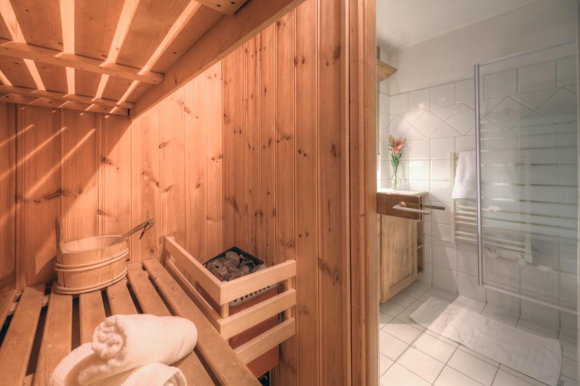 Residence Le Cristal Apartments - Happy Rentals Шамони Екстериор снимка