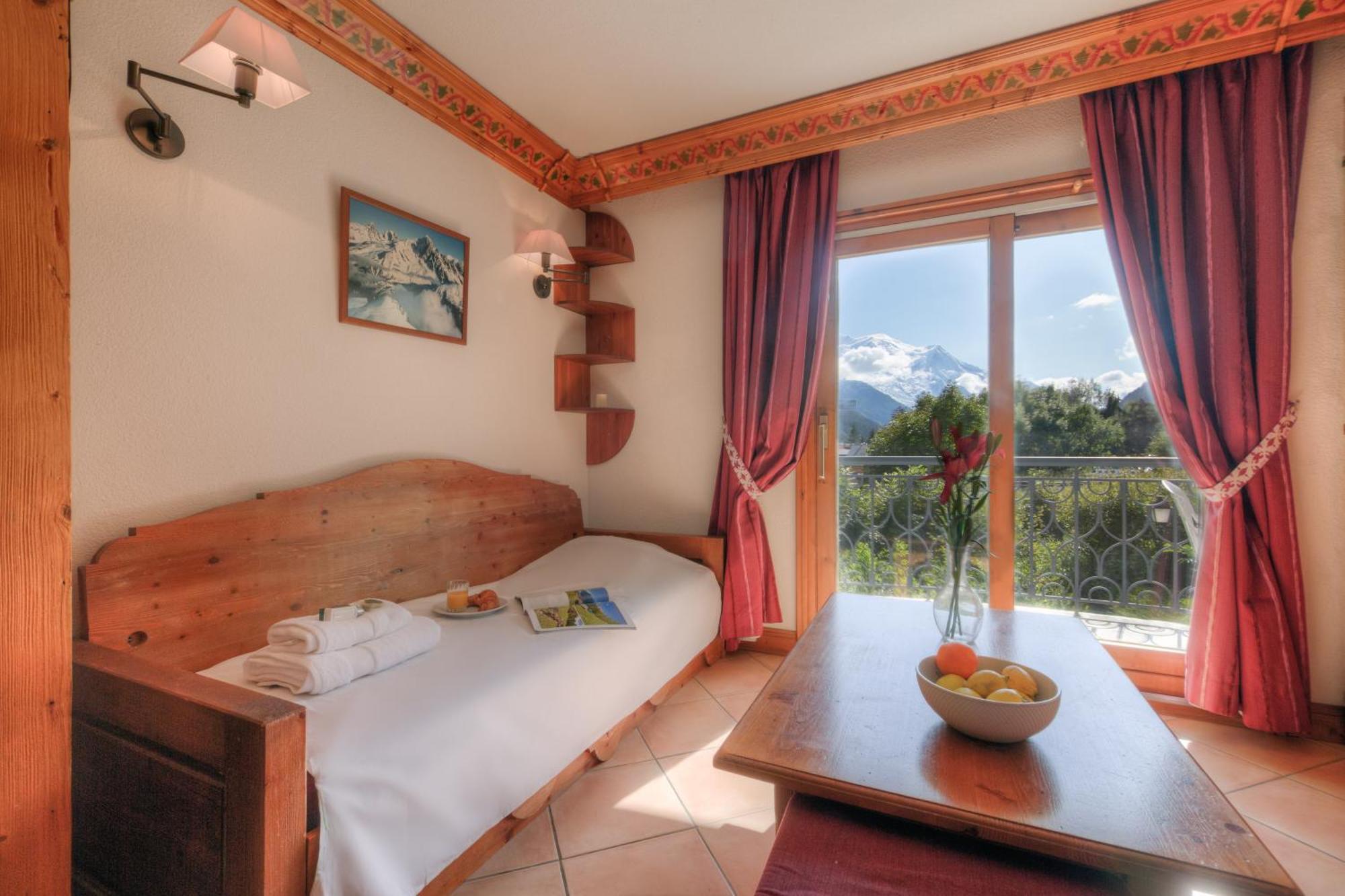 Residence Le Cristal Apartments - Happy Rentals Шамони Екстериор снимка