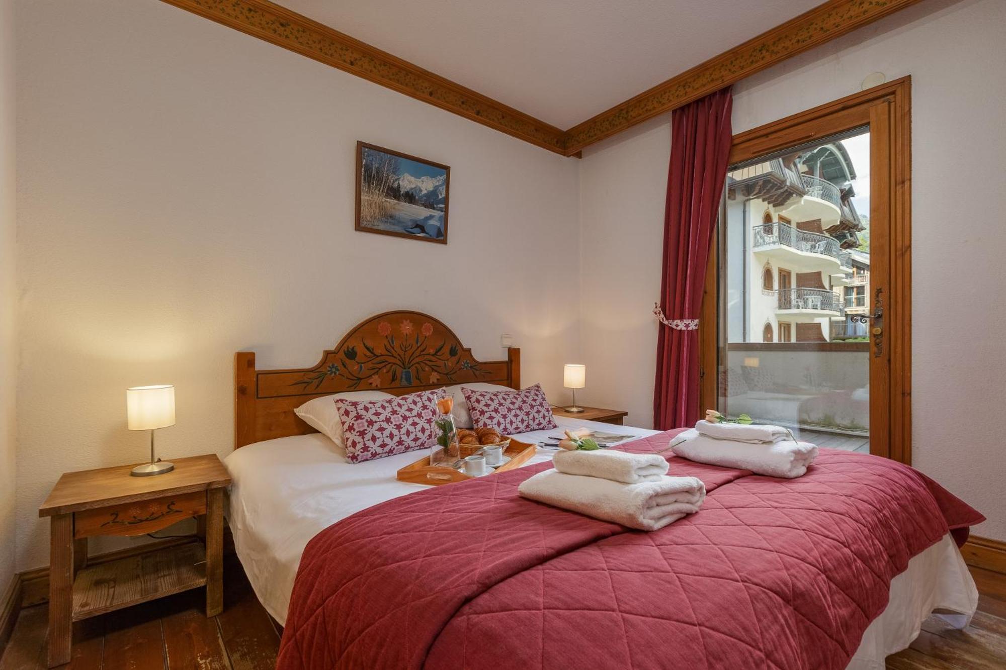 Residence Le Cristal Apartments - Happy Rentals Шамони Екстериор снимка