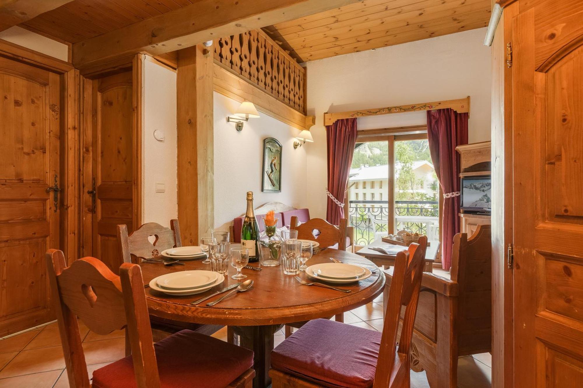 Residence Le Cristal Apartments - Happy Rentals Шамони Екстериор снимка