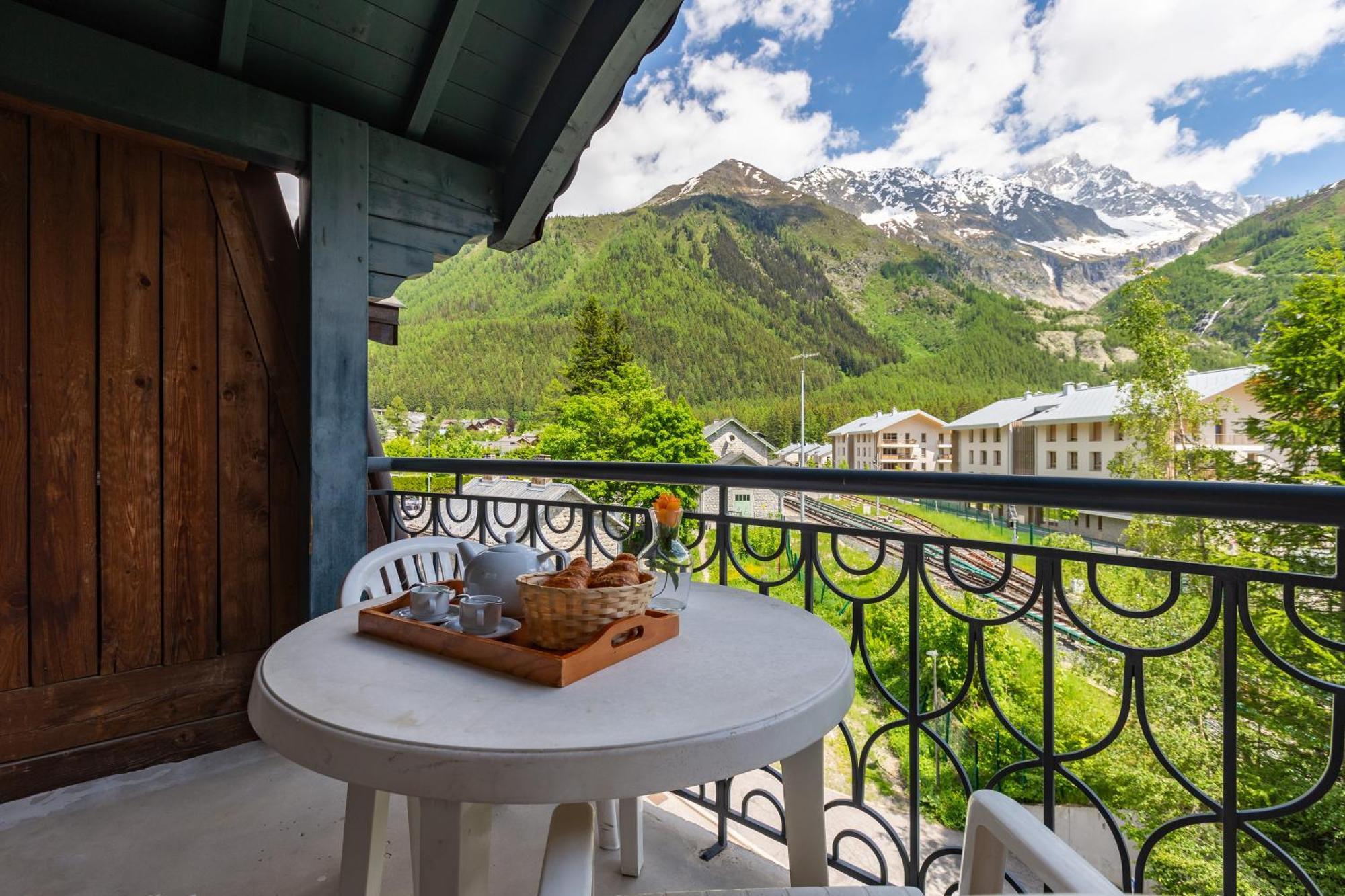 Residence Le Cristal Apartments - Happy Rentals Шамони Екстериор снимка