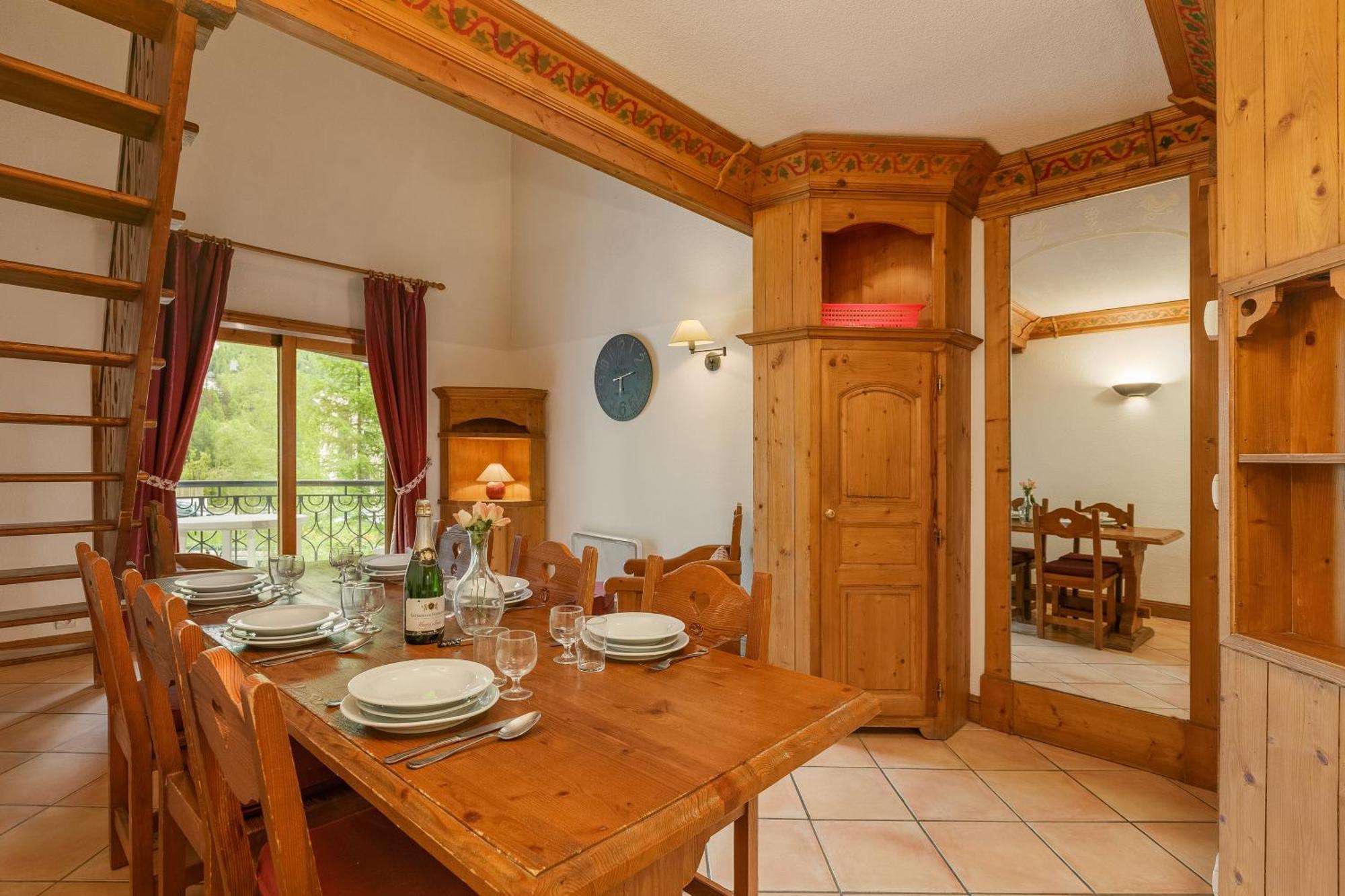 Residence Le Cristal Apartments - Happy Rentals Шамони Екстериор снимка